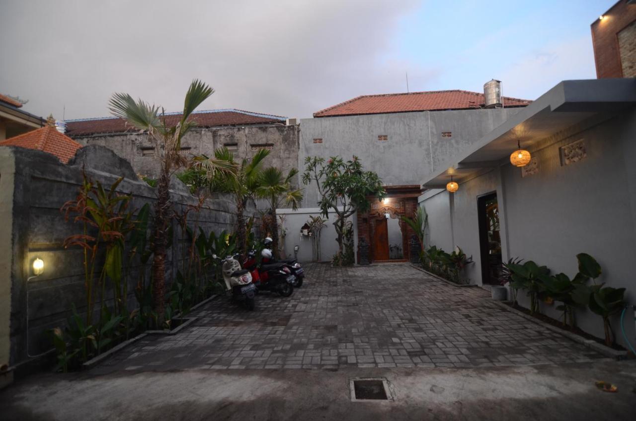 Kusuma Guesthouse 2 Canggu  Exterior photo